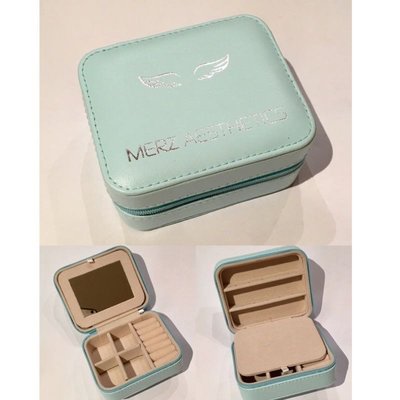 merz aesthetics 珠寶盒攜帶小方型拉鍊式 珠寶盒飾品盒首飾盒 （珠光藍）全新品 現貨供應