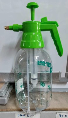【eGoMo】園藝大師--2.0L 手持加壓式噴霧器  噴水 澆花 澆水 灑水 消毒 清潔都適用