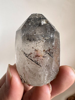 d西藏喜馬水晶 平頂水晶 帶印記 滿滿滄桑感 重量：70g857 水晶 原石 擺件【玲瓏軒】