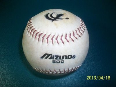 請注意logo再下標~中華職棒四年實戰比賽用球一顆mizuno500，實戰球