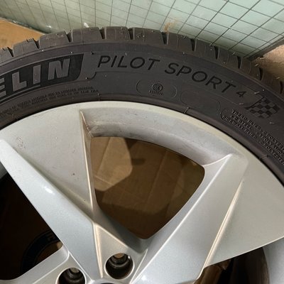 MICHELIN 米其林 PS4 輪胎 215/50/17(含鋁圈）