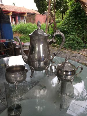 拼人氣，早期收藏，古早味 早期懷舊 古董皇家貴族午茶組合，銅鍍銀器具.三件組，咖啡壺，糖盅，奶盅