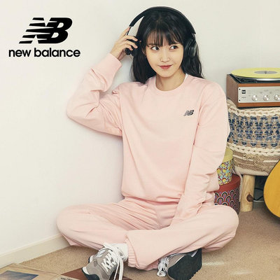 【New Balance】NB衛衣_中性_粉色_UT21501PIE (IU著用款)