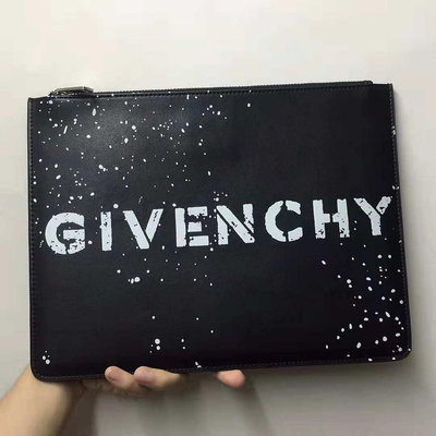 Givenchy 潑墨Logo黑色手拿包 （實拍）