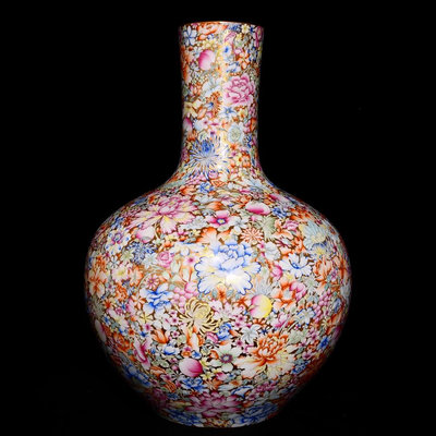 古董瓷器 清乾隆粉彩金地萬花紋大天球瓶，高56cm直徑39cm，編號150-23318