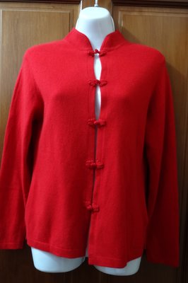 全新 專櫃品牌 100% cashmere 喀什米爾 正紅色 超柔 中國風 盤扣 毛衣外套~F70