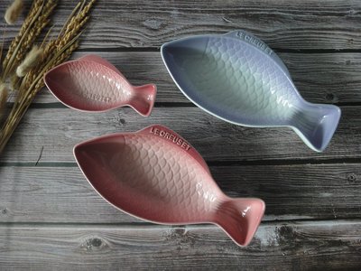 全新現貨《LE CREUSET》鮮魚盤 魚盤 水果盤 點心盤 淡粉紫 櫻花粉