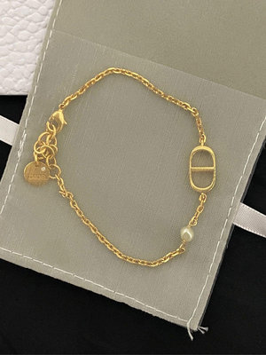 [香港名品]Dior 單顆珍珠搭配經典CD字母簡約設計款Choker 項鏈 頸鏈