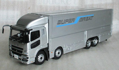 [丸山建機模型店]---FUSO 1/43 銀色四軸箱型貨車模型