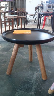 【Plusretro】圓茶几 邊桌 圓桌 玻璃纖維 實木圓腳 / 展示品