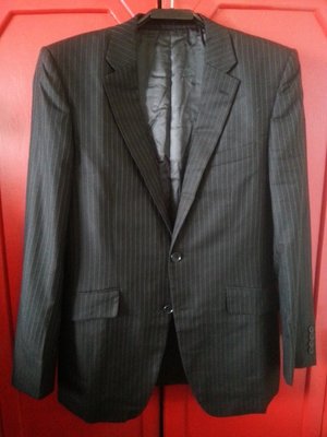 TAKEO KIKUCHI 日本製~黑色細條紋(羊毛+絲)西裝外套 4號