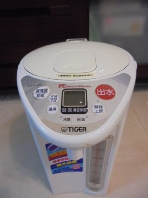 降價了日本製虎牌TIGER PVE-38R 真空熱水瓶，9.99成新，買回僅用一次，實物如照片。