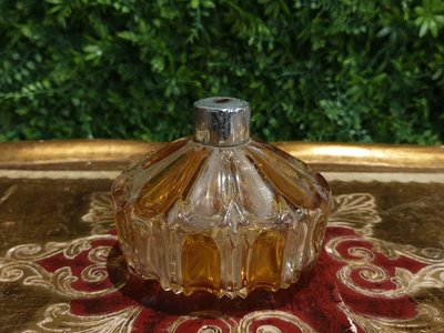 【卡卡頌 歐洲古董】法國老件  立體  水晶玻璃   香氛瓶   香水瓶 g0597 ✬