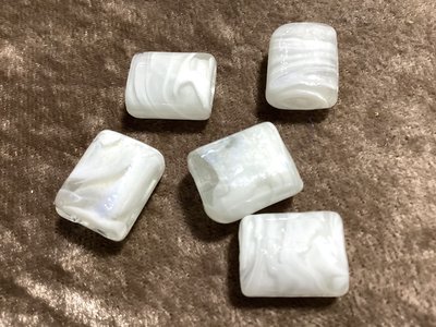 DIY 手工 玻璃珠 琉璃珠 大顆飾品 項鍊 藝術 創意 各色 奶油糖 枕頭珠 15.3mm - 16.3mm $8/顆