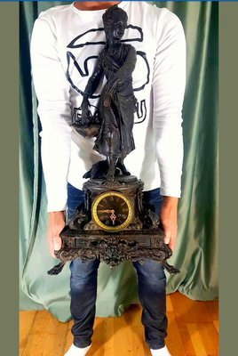 【波賽頓-歐洲古董拍賣】歐洲/西洋古董 法國古董 19世紀 文藝復興時期風格 大型古典銅雕機械壁爐座鐘(高度:80cm)