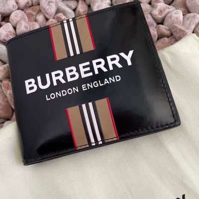 英國品牌BURBERRY經典字母翻蓋短夾LONDON ENGLAND 倫敦英國 商品均為正品 實體店面賣家歡迎店內選購