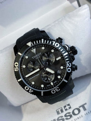 TISSOT SEASTAR1000 黑色面錶盤 黑色橡膠錶帶 石英 三眼計時 男士手錶T1204173705102 天梭300M潛水錶