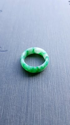 A7-4天然緬甸玉a貨翡翠戒指 水潤陽綠戒指