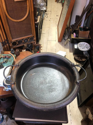 日本南部砂鐵鍋。重8斤左右，基本全新。