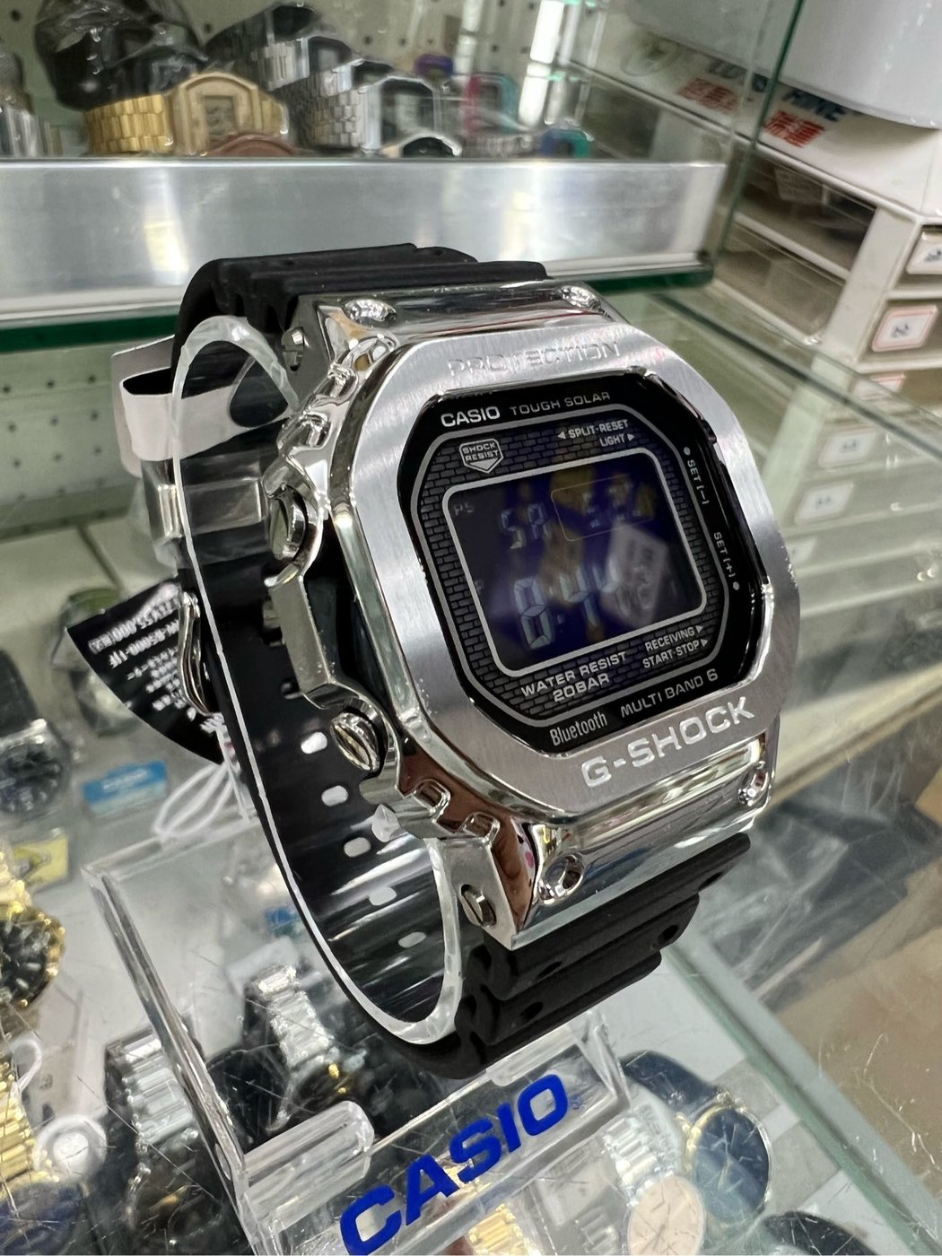 金台鐘錶】CASIO卡西歐G-SHOCK 不鏽鋼搭配樹脂藍牙六局電波太陽能GMW