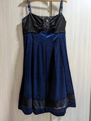 #4 台灣專櫃品牌 Iris Girl 絨布深藍氣質洋裝