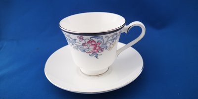 [美]英國百年名瓷ROYAL DOULTON 骨瓷茶杯CANTERBURY系列,全新次級品