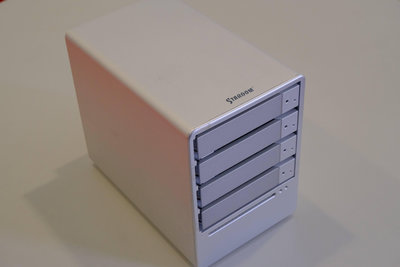 [二手良品]STARDOM 4Bay 4 Bay USB3.0 eSATA 3.5吋 磁碟陣列硬碟外接盒