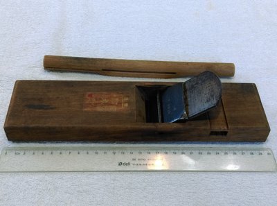 早期木工刨刀.鉋刀(31)~~長約29.8CM~~懷舊.擺飾.道具