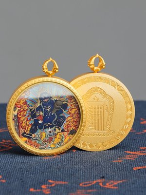 圓款唐卡吊墜圓形純銅鍍金嘎烏盒黃財神小佛牌西藏民族風男女飾品