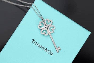 Tiffany keys系列項鏈，我們驚嘆于其鑰匙造型的珠寶創意俗話說，“一把鑰匙開一把鎖”，而心鎖的打開尤其的 NO26091