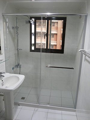 【奧斯卡衛浴】台灣製高品質乾濕分離 1門1固無框橫推式清強玻淋浴拉門 含丈量、安裝