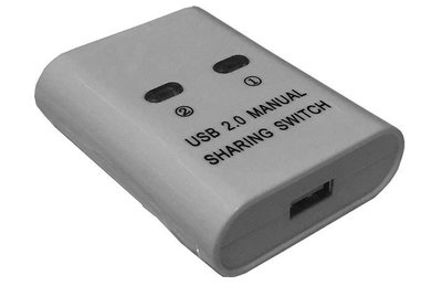 SAFEHOME 手動 1對2 USB切換器，可延長至 10公尺，輕鬆分享印表機/隨身碟等 USB設備 SDU102-A