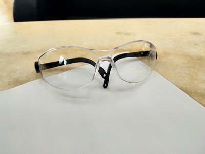 WIN五金 FKS BOST 快速退霧 安全眼鏡 護目鏡 防飛沫噴濺 防衝擊 抗UV 鏡腳可以調整伸縮與上下 防疫小品