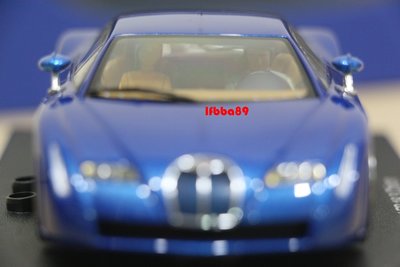 藍法車藏庫Autoart 1/32 BUGATTI EB 18.3 CHIRON AWD 人偶電車13391