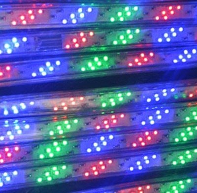 【瑪太】高壓扁4線高亮度RGB LED燈帶彩虹管防水燈帶戶外3528燈條 紅綠藍144珠斜跳水管燈