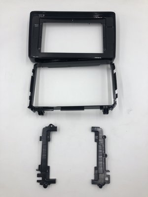 Honda 本田 HRV 10吋 安卓機專用框(中控台與圖片相輔及可安裝)