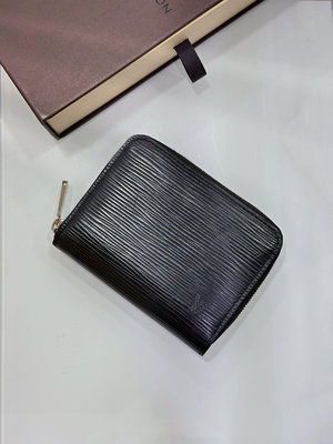 ☆名品寶庫☆ Louis Vuitton LV M60152 黑色 EPI 水波紋 ㄇ型 拉鍊  零錢包 短夾 *現貨*