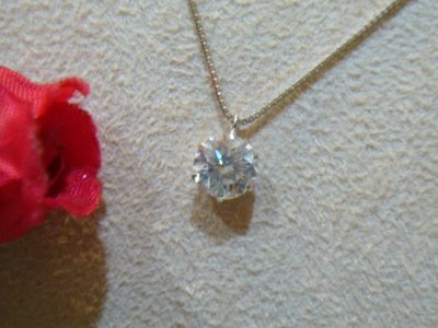 低價出售F級超級白亮熣燦單顆 1.02克拉鑽石純白金項鍊 時尚經典