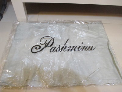 全新圍巾Pashmina絲巾/圍巾/披肩 淺灰色保暖