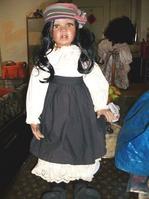 1996/2000 PSL DH  陶瓷娃娃 71cm H 黑髮 有睫毛  二手八分新右小腿陶瓷裂開已黏合特價出售