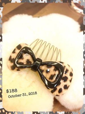 1031～ 妍選精品 全新品牌 Grain de Beaute 奶油豹紋寬雙層髮插 $188 起標