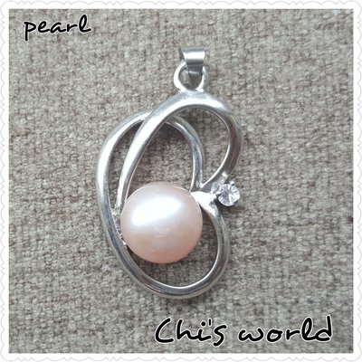 Chi's world~天然淡水養殖珍珠項鍊墬飾 閃亮晶鑽 精緻合金 母親節禮物 生日喜宴 裝飾配件 雙弧形粉紫