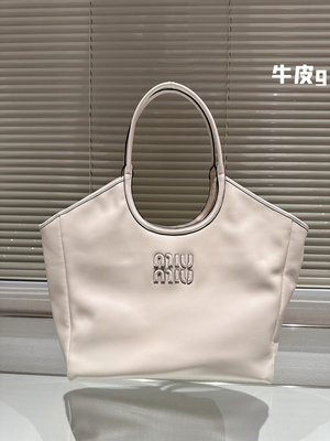 【二手包包】頭層牛皮 miumiu限定款托特包 簡單又好看 miumiu而且超級實用，#miumiu新款包包NO171395