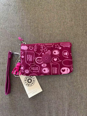 小Z代購#Kipling 猴子包 玫紫塗鴉 中款 附掛繩輕便三夾層拉鍊 輕量錢包 零錢包 鑰匙包 收納包 手拿包 防水