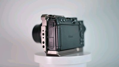 現貨 顏左 適用于尼康z30相機兔籠穩定器豎拍快裝板NikonZ30金屬保護框特價