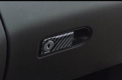 BENZ 賓士 W205 C 手套箱 前座 置物 裝飾 碳纖 C200 C250 C300 C43 C63 AMG