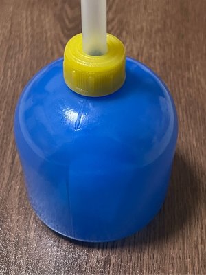 塑膠 油壺 300cc 大 油罐 油注 油針 油瓶 醬油瓶 醬醋瓶 點油瓶 針車油 潤滑油。材質PE