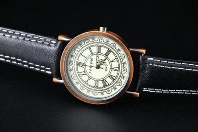復古風銅色錶殼石英錶,清晰羅馬數字刻度,帶寬18mm