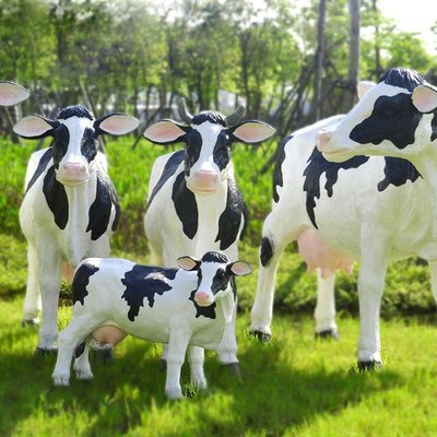 戶外仿真奶牛玻璃鋼雕塑園林景觀卡通動物模型擺件花園裝飾工藝品仿真動物 規格不同價格不同,需要請聯繫客