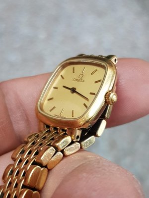 包厚金 亮晶晶 OMEGA 石英錶 女錶 真品＜零件錶＞故障錶 F5